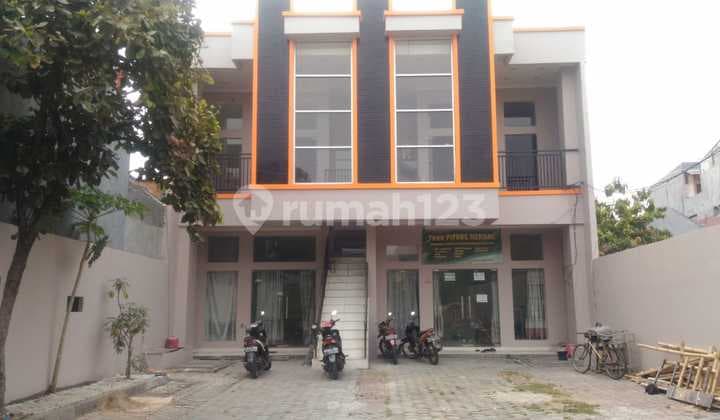 2-Story Ready-to-Use Ruko 400 M in Tanjung Priok, North Jakarta