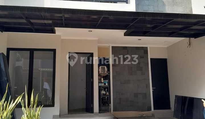 Rumah 2 Lantai Apik Siap Huni Dalam Cluster di Jatibening, Bekasi