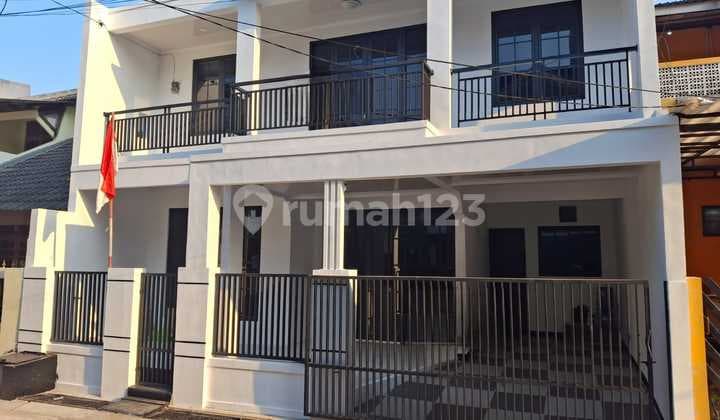 Rumah 2 Lantai Siap Huni Dalam Perumahan Elite Jatibening, Bekasi