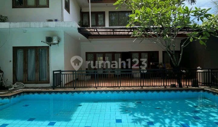 Rumah Dengan Pool Dalam Private Townhouse Lebak Bulus And