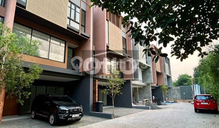 Rumah Baru Townhouse Kemang Jakarta Selatan Aw