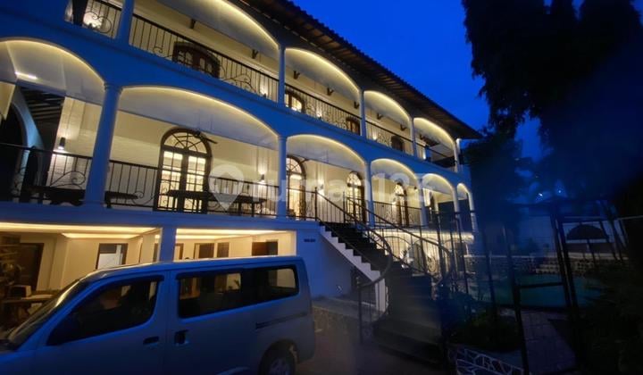 Rumah Style Colonial di Cilandak(D01)