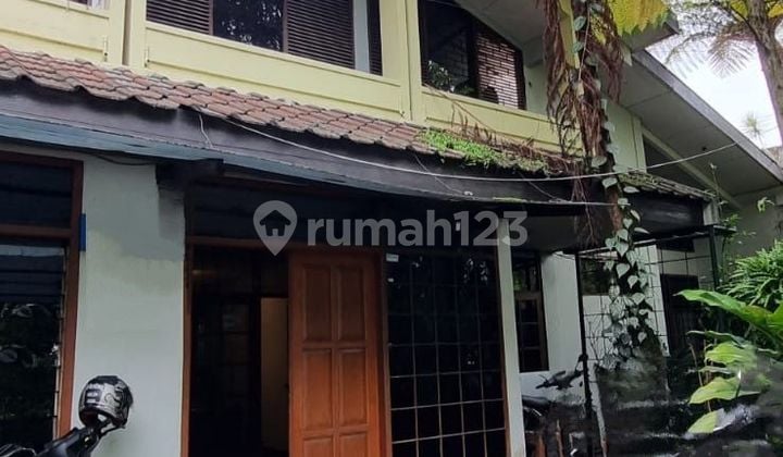 Rumah Klasik Lokasi Strategis di Kota Bandung