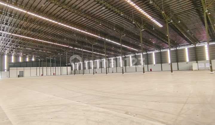 Disewakan Gudang Stabdart Pabrik Delta Silicon Lippo Cikarang