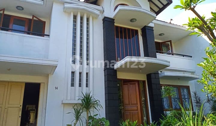 Rumah 2 Lt Mewah Full Furnish di Komplek Mekar Wangi Estate Bandung