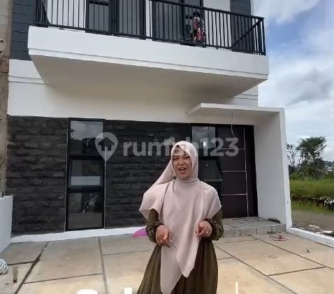 Rumah Mewah 2 Lantai di Savana Hills Dago Bandung