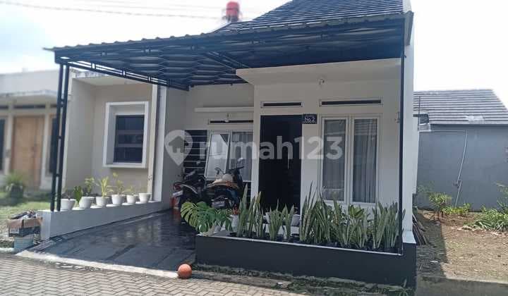 Sell/Take Over House in Pinus Regency Bandung City