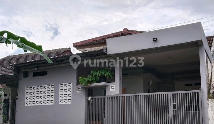 Rumah 1 1/2 Lantai di Taman Cibaduyut Indah I Bandung