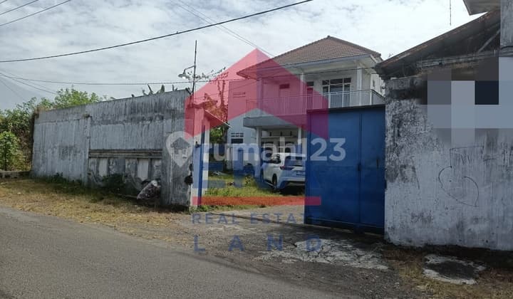 Warehouse and Good House 4,000 M SHM Randuagung Street, Malang.