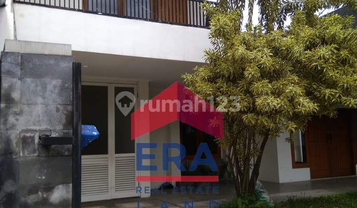 Two-Story House at Simpang Tambora Malang, Malang