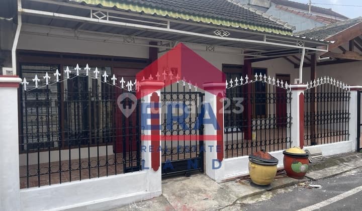 Rumah Unfurnished SHM di Merah Delima , Malang
