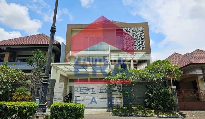 Rumah 2 Lantai Furnished di Jalan Istana Dieng , Malang
