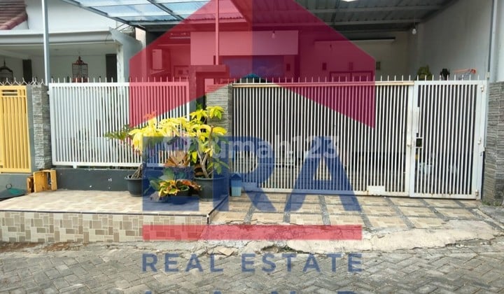 Rumah Bagus Furnished SHM di Perum Bulan Terang Utama , Malang