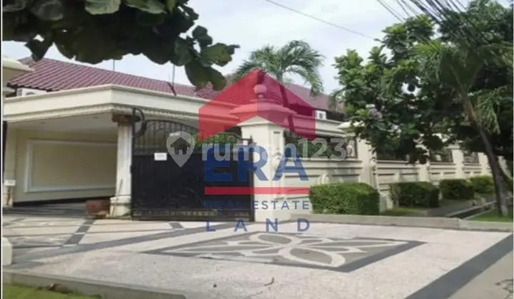 House, 2 Floors, HGB, in Wonocolo with a Swimming Pool