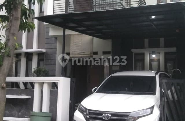 Rumah Bagus SHM terawat siap huni Komplek Buah Batu Regency