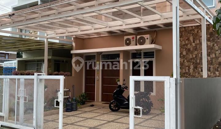 For Sale: House with Luxury Boarding, Affordable Price, Located in Arcamanik Complex.