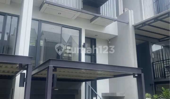 Dijual Cepat Rumah Bagus, Siap Huni, Strategis di BSD