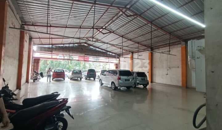 DISEWA EX SHOW ROOM,SIAP PAKAI, STRATEGSI DI BEKASI