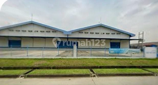 FOR RENT: NICE, STRATEGIC WAREHOUSE IN THE SILICON DELTA AREA, CIKARANG
