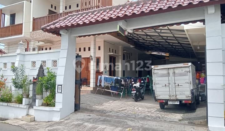 Rumah Besar 2Lt di Teuku Umar Parkir Luas untuk 12 Mobil