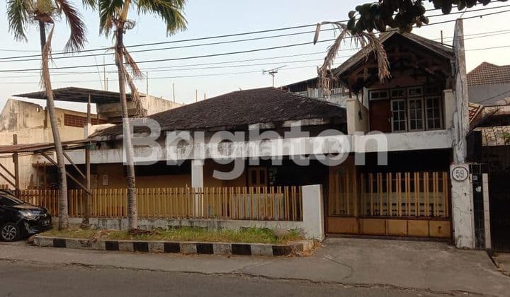 For Sale House in East Dukuh Kupang