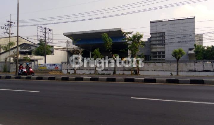 Gedung Ex Showroom mobil