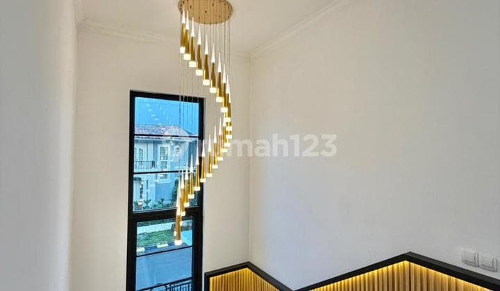 Rumah Bagus Baru Renov Siap Huni, SHM di BSD Puspita Loka