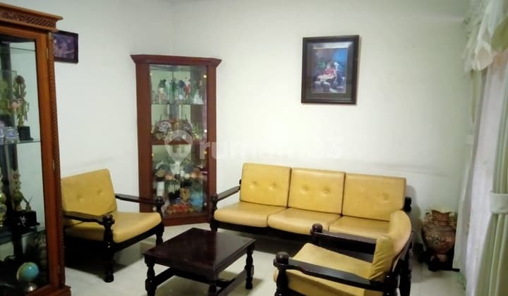 RUMAH SIAP HUNI DUA LANTAI DI SAYAP PAJAJARAN BANDUNG