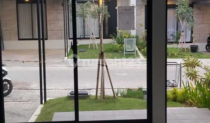 DIJUAL RUMAH SIAP HUNI DUA LANTAI DI KOTA BARU PARAHYANGAN BANDUNG