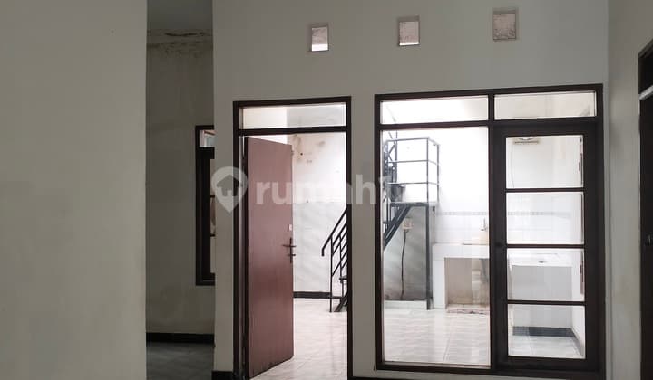 Jual Rumah Siap Huni di Tama di Alfamart Taman Kopo Indah 3, Margaasih, Bandung, Jawa Barat.