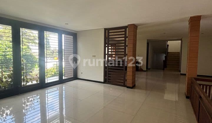 Jual Rumah Mewah Siap Huni Di Setraduta Bandung