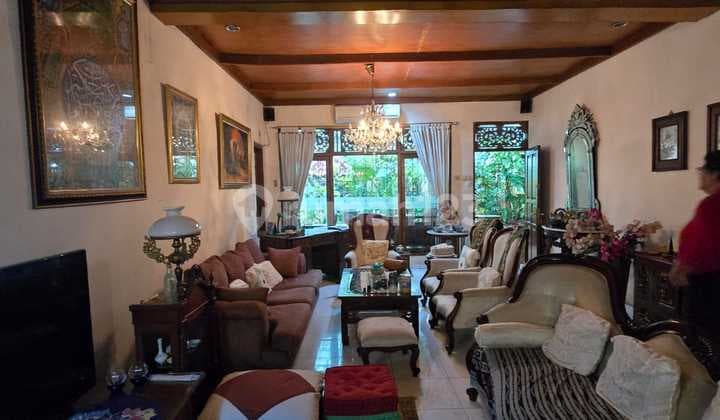 Rumah Bagus Siap Huni Jalan Lebar dan Lokasi Strategis di Senopati