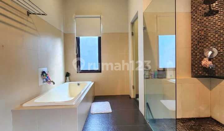 Rumah Modern Tropis Full Furnished Suasana Villa Bali di Pondok Labu