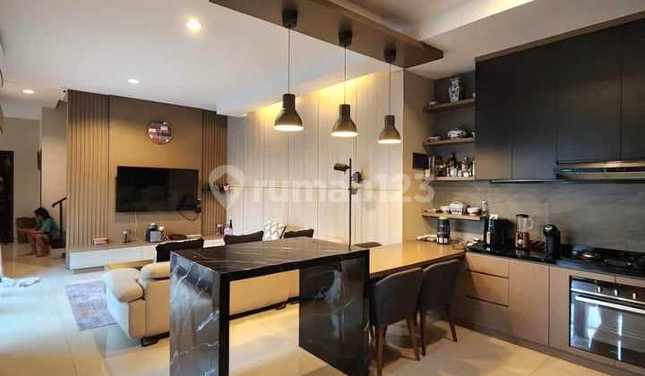 Rumah Modern Tropis Full Furnished Suasana Villa Bali di Pondok Labu
