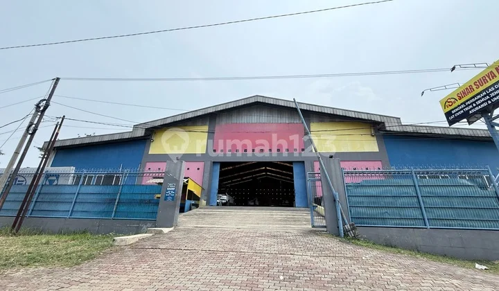 Dijual Gudang Bengkel Pinggir Jalan di Karawang Barat