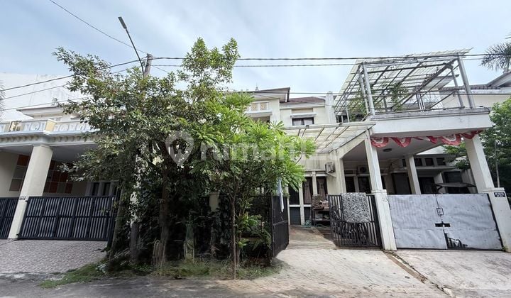 Rumah Murah Hadap Taman Cluster Aralia Harapan Indah Bekasi
