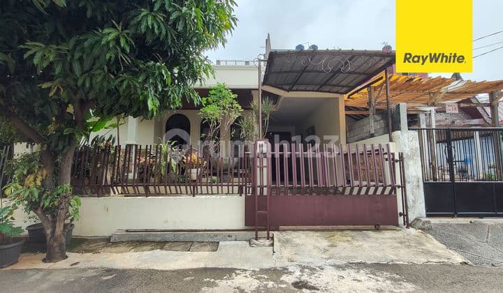 Rumah Rapi Siap Huni di Pondok Kelapa Jakarta Timur Dekat Tol