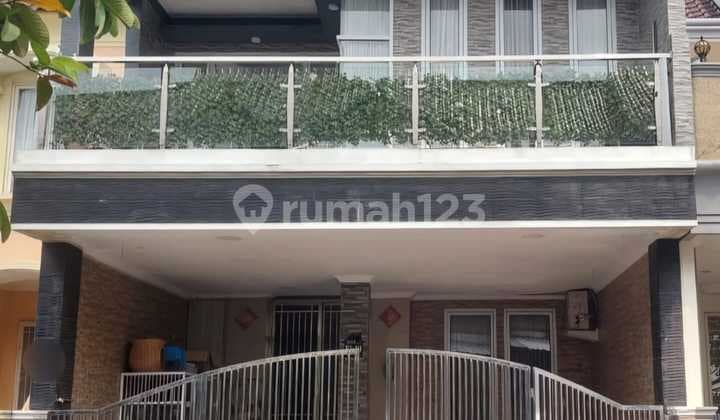 Dijual Rumah 3 Lantai Sudah Renovasi Di Jakarta Timur Dalam Cluster
