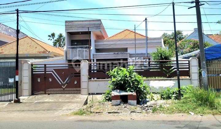 Rumah Usaha di Jalan Argopuro, Tidar 2 Lantai SHM Hadap Selatan