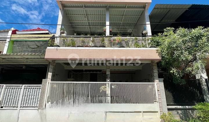 Ploso Timur House, Kalijudan 2 Floors Including Kitchen Set and Mini Bar
