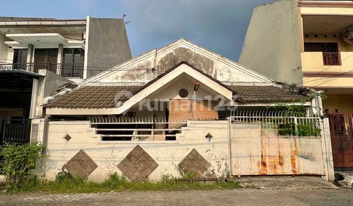 Rumah + Gudang di Ploso Timur, Kalijudan Bebas Banjir Row 3 Mobil