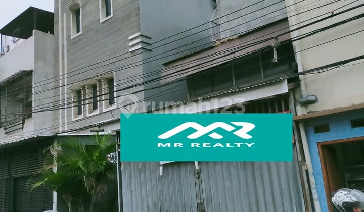 Rumah untuk usaha 3 Lantai di tambora jakarta barat