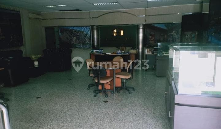 3-story ready-to-use shop house in Harmoni, Central Jakarta