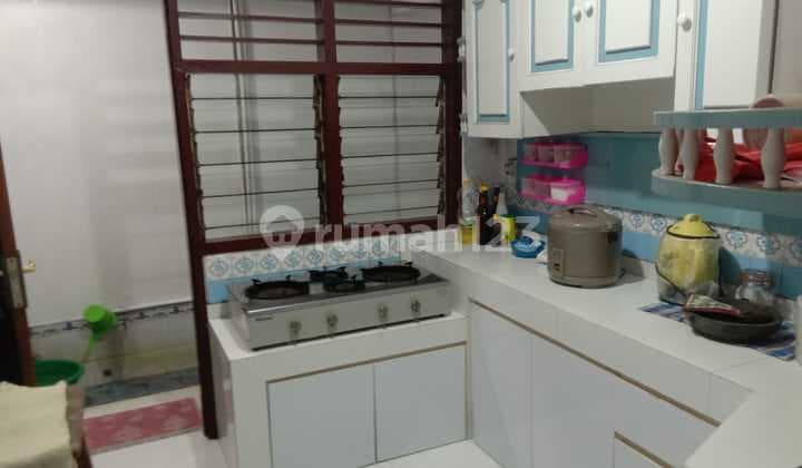 Rumah siap huni Bagus semi furnished 2 Lantai di kepu