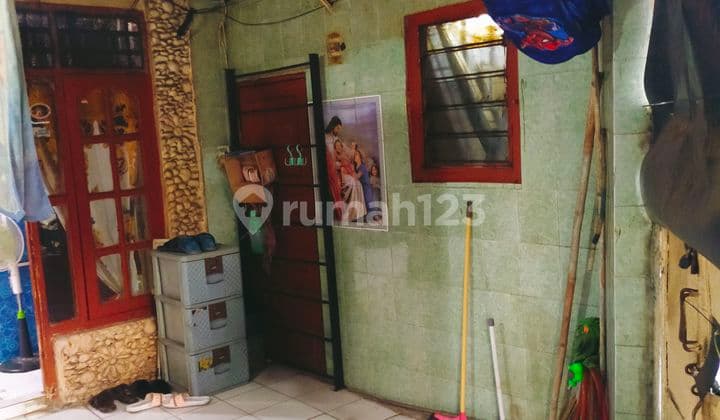 House in Taman Sari 2 Floors