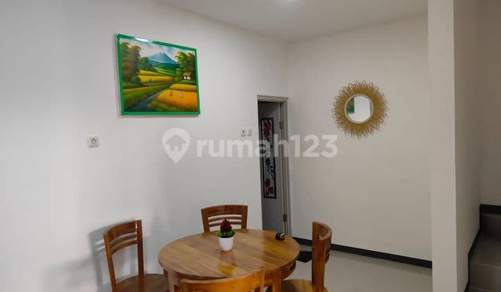 Rumah 2 Lantai Sudah Renovasi Kelapa Gading Siap Huni