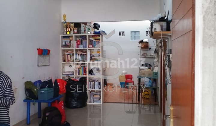 FOR SALE SEMI-FURNISHED HOUSE IN PESONA CIGANITRI COMPLEX BANDUNG
