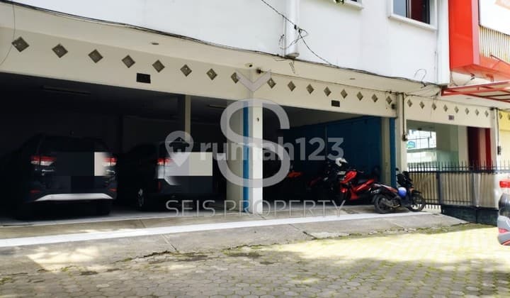 FOR RENT 3-STORY SHOPHOUSE GATOT SUBROTO BANDUNG CITY