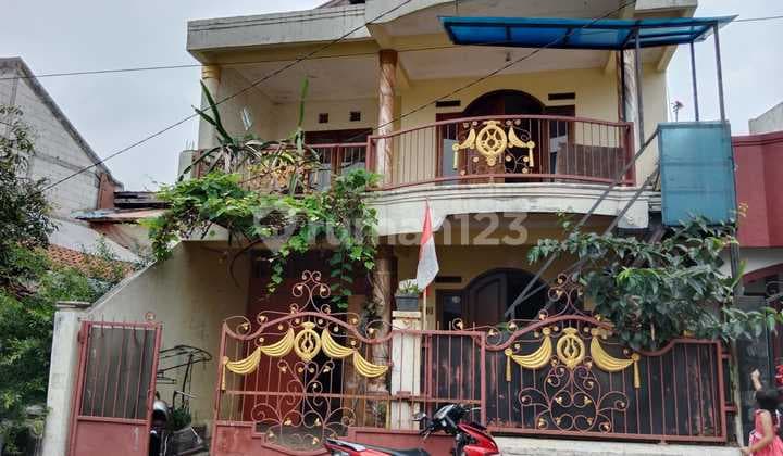 Strategic Luxury House on Jl. Cipageuran, Cimahi City