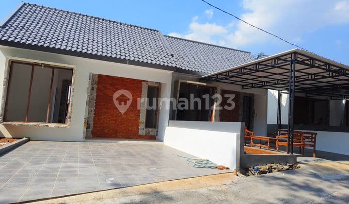 Rumah Baru Lingkungan Asri Dekat UNNES Semarang Kota.